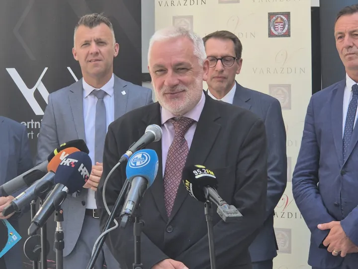 Vara?din, 23.06.2026 - Svjetski poznati kontratenor Philippe Jaroussky prvi ?e put nastupiti u Hrvatskoj na sve?anom otvorenju 56. Vara?dinskih baroknih ve?eri, koje ?e se od 18. do 29. rujna odr?ati uz partnerstvo Kraljevine Belgije, najavljeno je u utorak na predstavljanju festivalskog programa. Na slici Davor Bobi?. foto HINA/ Sini?a KALAJD?IJA/ ik
