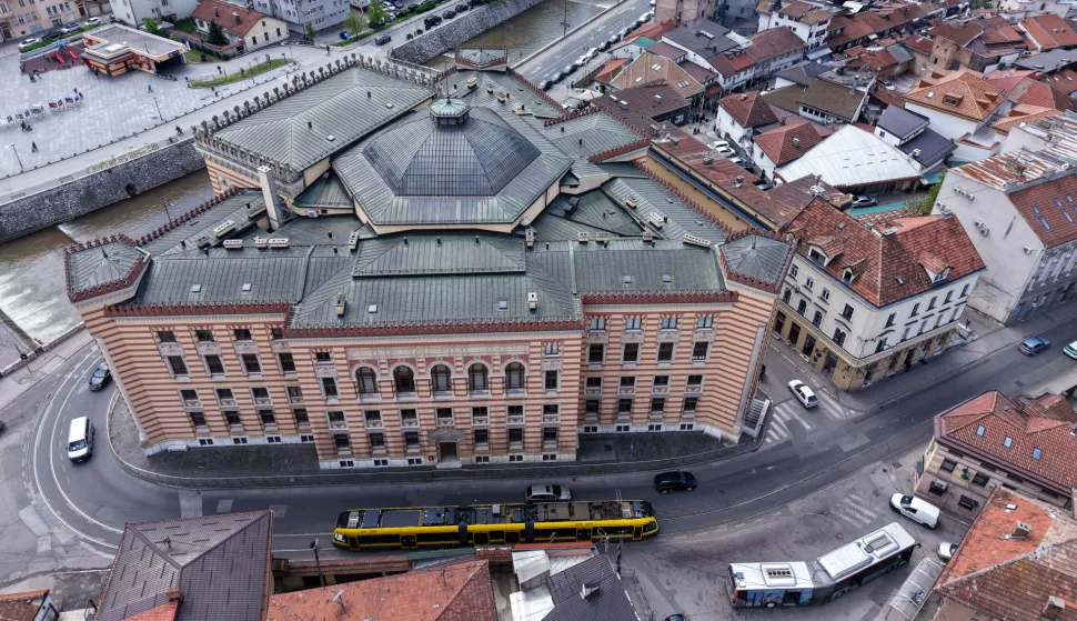 20.04.2026., Sarajevo, Bosna i Hercegovina - Pogled iz zraka na sarajevsku Vijecnicu koja je otvorena na danasnji dan prije 130 godina. Photo: Armin Durgut/PIXSELL