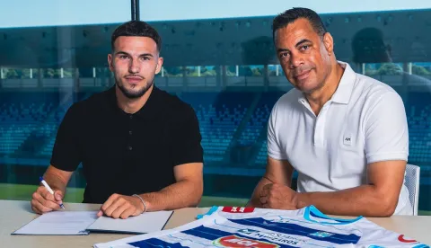 NK Osijek. Opus Arena. Senad Mustafić i sportski direktor NK Osijek Kenneth Zandvliet