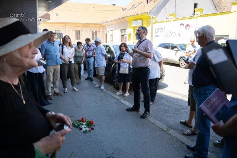 Osijek, 25. 6. 2026., Otkrivanje kamena spoticanja, Tijardovićeva ulicaDamir Lajo&scaron;; kameni spoticanja; sjećanje; židovske obitelji; holokaust; židovska općina