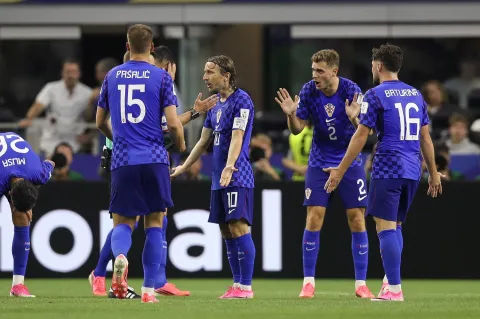 Dallas, 17.06.2026 - Utakmica 1. kola L skupine Svjetskoga nogometnoga prvenstva Engleska - Hrvatska. Na slici Luka Modrić, Mario Pa&scaron;alić, Josip Stani&scaron;ić, Martin Baturina.foto HINA/ Daniel KASAP/ ds