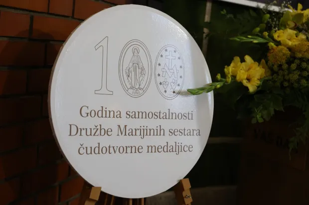 Družba Marijinih sestara čudotvorne medaljice