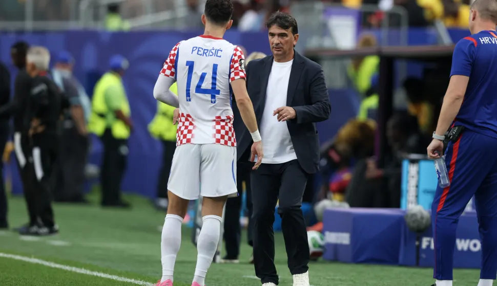 Philadelphia, 28.06.2026 - Utakmica trećeg kola skupine L Svjetskog nogometnog prvenstva Hrvatska - Gana na Lincoln Financial Field stadionu u Philadelphiji. Na slici izbornik Hrvatske nogometne reprezentacije Zlatko Dalić, Ivan Peri&scaron;ić.foto HINA/ Daniel KASAP/ ds