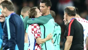 25.06.2016., Lens, Francuska - UEFA EURO 2016., osmina finala, Hrvatska - Portugal. Luka Modric, Christiano Ronaldo. Photo: Sanjin Strukic/PIXSELL