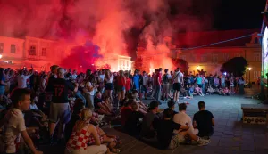 Osijek, 27. 6. 2026., Osječka ljetna noćutakmica; gledanje utakmice; svjetsko prvenstvo; Osječka ljetna noć; posjetitelji; građani; sadržaji; kultura; sport; zabava