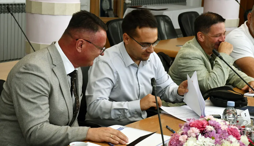 Slavonski Brod, 29.06.2026. - Potpisan ugovor za izradu projektno-tehničke dokumentacije izgradnje Braniteljskog centra u Bukovlju. foto HINA/ ml