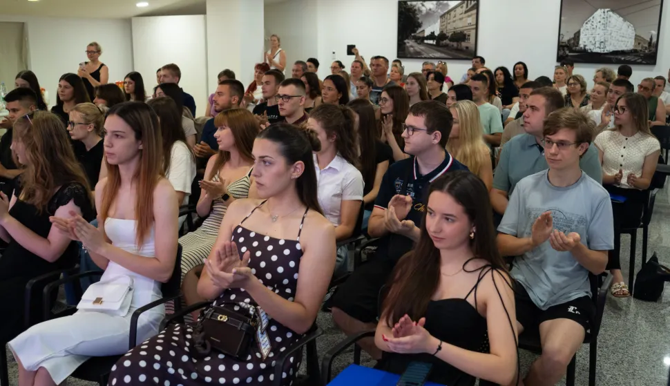 Osijek, 29. 6. 2026., Vrijednosnice za polaganje vozačkog ispita za maturanteMaturanti; vozački ispit; vrijednosnice; učenici; uspjeh