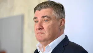 Supetar, 29.06.2026. - Predsjednik Republike Hrvatske Zoran Milanović sudjelovao je na svečanoj sjednici Gradskog vijeća Grada Supetra povodom obilježavanja Dana Grada i blagdana sv. Petra i Pavla. foto HINA/ Lucija VUJNOVIĆ/ lv