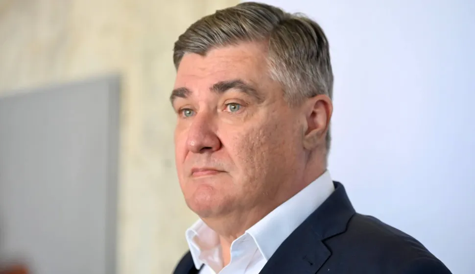 Supetar, 29.06.2026. - Predsjednik Republike Hrvatske Zoran Milanović sudjelovao je na svečanoj sjednici Gradskog vijeća Grada Supetra povodom obilježavanja Dana Grada i blagdana sv. Petra i Pavla. foto HINA/ Lucija VUJNOVIĆ/ lv