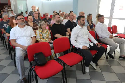 Osijek 29. 06. 2026, Dan GČ Gornji grad, polaganje vijenaca braniteljima i sugrađanima Trg Slobode kod Radijatora i na Tuđmanov spomenik. Svečana sjednica GČ Gornji grad. snimio GOJKO MITIĆ