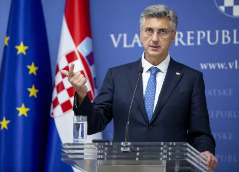 Zagreb, 01.07.2026. - Izjava Andreja Plenkovića nakon sastanka parlamentarne većine.Na slici predsjednik Vlade Andrej Plenković.foto HINA/ Sa&scaron;a KOLJAN/ sk