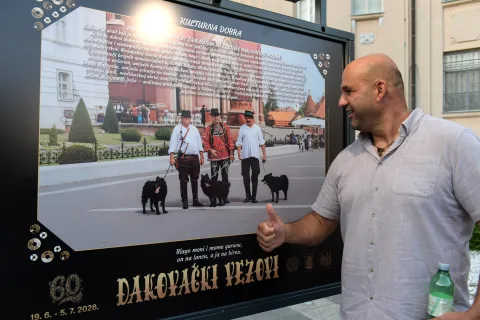 ĐAKOVO - 60. ĐAKOVAČKI VEZOVI - IZLOŽBA NA STROSSMAYEROVU TRGU2026.