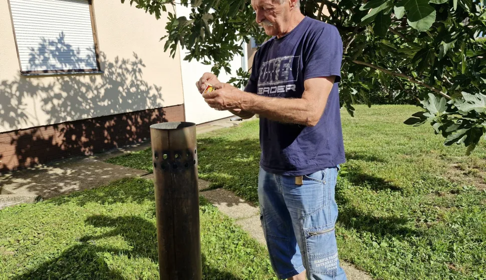 Ernest Laco - U oblake puca vi&scaron;e od četiri desetljeća