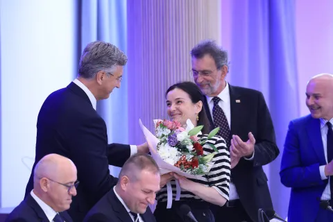 Đakovo, 03.07.2026. - Predsjednik Vlade Andrej Plenković sudjelovao je na prvoj sjednici Vijeća za regionalni razvoj. Na fotografiji Andrej Plenković, Marija Vučković, Radovan Fuchs, Branko Bačić, David Vlajčić. foto HINA/ ml