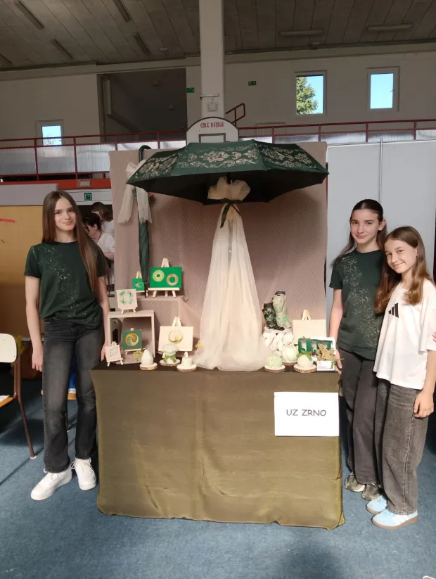 IVANKOVOUčenička zadruga "Zrno" O&Scaron; "August Cesarec" protekle je &scaron;kolske godine uspje&scaron;no provela projekt "Čuvari slavonske zemlje i tradicije", koji je financijski pomoglo nadležno ministarstvo.2026.