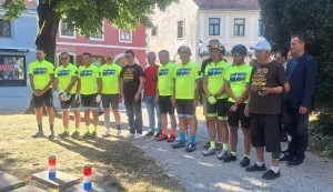 Varaždin, 04.07.2026. - U subotu je iz Varaždina krenuo biciklistički maraton "Da se ne zaborave Vukovar i Srebrenica" koji okuplja dvadesetak sudionika iz Hrvatske i Bosne i Hercegovine, a zavr&scaron;it će u BiH uoči Međunarodnog dana sjećanja na genocid u Srebrenici, 11. srpnja. foto HINA/ Sini&scaron;a KALAJDŽIJA/ ml