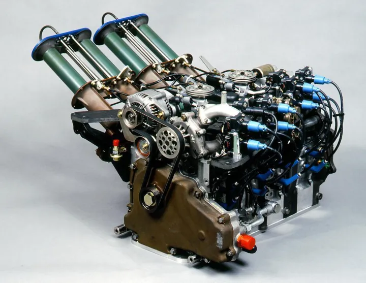 Kultna se Mazda 787B na velika vrata vratila u Le Mans