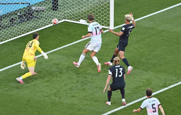SEATTLE, WASHINGTON - JULY 06: Charles De Ketelaere #17 of Belgium scores his team's first goal during the FIFA World Cup 2026 Round of 16 match between USA and Belgium at Seattle Stadium on July 06, 2026 in Seattle, Washington. David Ramos/Getty Images/AFP (Photo by David Ramos/GETTY IMAGES NORTH AMERICA/Getty Images via AFP)