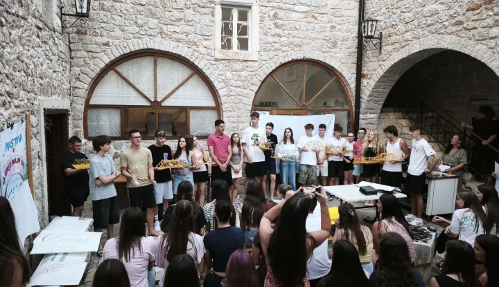 Učenici iz "Građe" predstavljali RH na Međunardonoj ljetnoj &scaron;koli hrvatskog jezika i kulture "Faust Vrančić"Ustupljena fotografija
