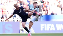 SEATTLE, WASHINGTON - JULY 06: Charles De Ketelaere #17 of Belgium and Tim Ream #13 of the United States compete for the ball during the FIFA World Cup 2026 Round of 16 match between USA and Belgium at Seattle Stadium on July 06, 2026 in Seattle, Washington. Carl Recine/Getty Images/AFP (Photo by Carl Recine/GETTY IMAGES NORTH AMERICA/Getty Images via AFP)