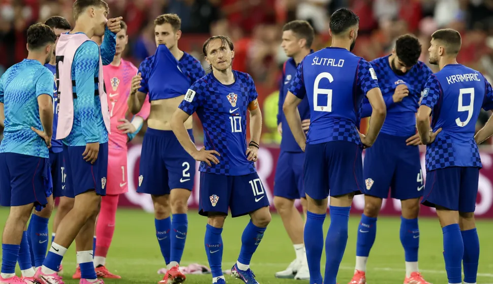 Torongo, 03.07.2026 - Utakmica 1/16 finala Svjetskog nogometnog prvenstva Portugal - Hrvatska u Torontu. Na slici hrvatski igrači Luka Modrić, Josip Stani&scaron;ić, Josip &Scaron;utalo, Jo&scaron;ko Gvardiol, Andrej Kramarić na kraju utakmice.foto HINA/ Daniel KASAP/ ds