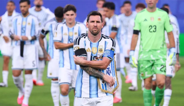 KANSAS CITY, MISSOURI - JULY 11: Lionel Messi #10 of Argentina looks on during the FIFA World Cup 2026 Quarter Final match between Argentina and Switzerland at Kansas City Stadium on July 11, 2026 in Kansas City, Missouri. David Ramos/Getty Images/AFP (Photo by David Ramos/GETTY IMAGES NORTH AMERICA/Getty Images via AFP)