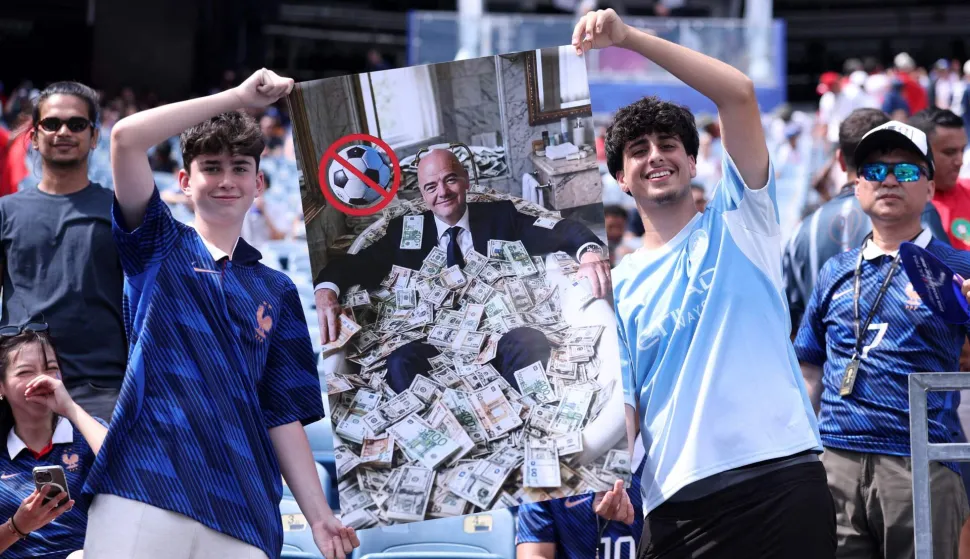 Infantino dijeli FIFA-in novac i sve vi&scaron;e jača svoju poziciju