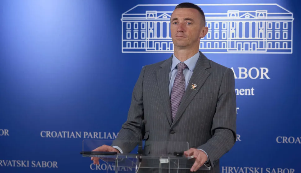 Zagreb, 19.06.2026. - Predsjednik Domovinskog pokreta Ivan Penava održao je konferenciju za medije na temu: Rezolucija o osnaživanju političkog položaja Hrvata u Bosni i Hercegovini. Na fotografiji Ivan Penava. foto HINA/ Edvard &Scaron;U&Scaron;AK