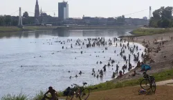 Osijek, 15. 07. 2026, Copacaban, Kopika, plaža na Dravi TZ OBŽ organizira grupno snimanje kupača za promotivnu kampanju... Copacabana, Kopika, Drava, kupačii, ljeto...snimio GOJKO MITIĆ