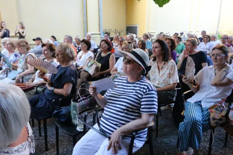 Osijek, 15. 07. 2026, Dvori&scaron;te Prehrambeno - tehnolo&scaron;kog fakulteta, PTF, OLJK: Jedna s nogu - priče iz Osijeka.snimio GOJKO MITIĆ