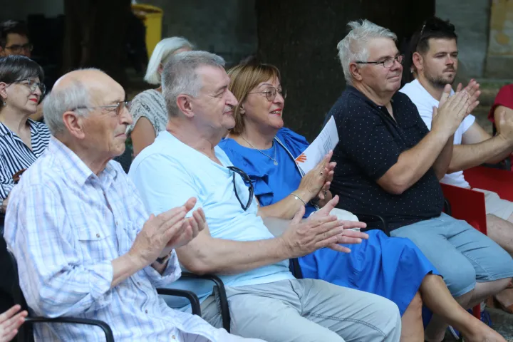 Osijek, 15. 07. 2026, Dvori&scaron;te Prehrambeno - tehnolo&scaron;kog fakulteta, PTF, OLJK: Jedna s nogu - priče iz Osijeka.snimio GOJKO MITIĆ