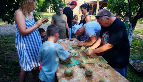 U Karancu održana 15. Akademija blata, tradicijski zanati i baranjska gastronomija ponovno u sredi&scaron;tu pozornosti