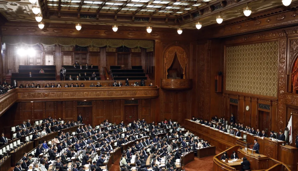 epa07326984 Japan's Prime Minister Shinzo Abe (R) delivers a policy speech at the opening of an ordinary parliamentary session at the Diet in Tokyo, Japan, 28 January 2019. Abe delivered a speech outlining his vision of Japan's economy and diplomacy. EPA/FRANCK ROBICHON