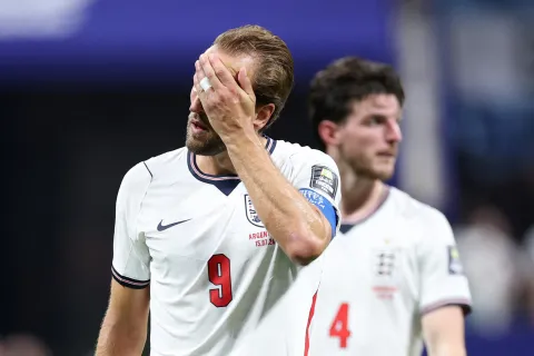 ATLANTA, GEORGIA - JULY 15: Harry Kane #9 of England reacts after the 1-2 loss during the FIFA World Cup 2026 Semi Final match between England and Argentina at Atlanta Stadium on July 15, 2026 in Atlanta, Georgia. Justin Setterfield/Getty Images/AFP (Photo by Justin Setterfield/GETTY IMAGES NORTH AMERICA/Getty Images via AFP)
