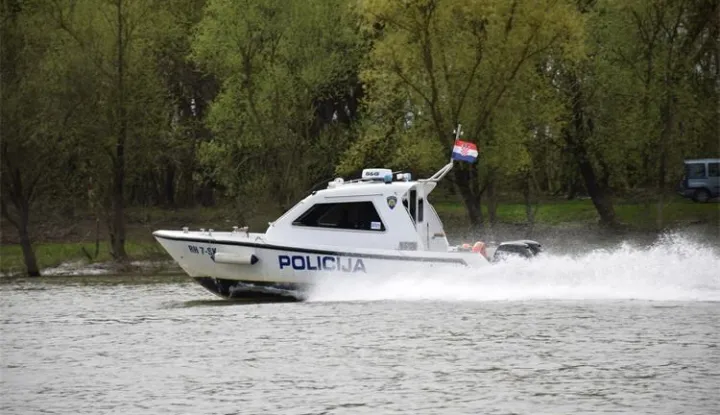Policijski gliser, rijeka Sava, policija, ilustracija