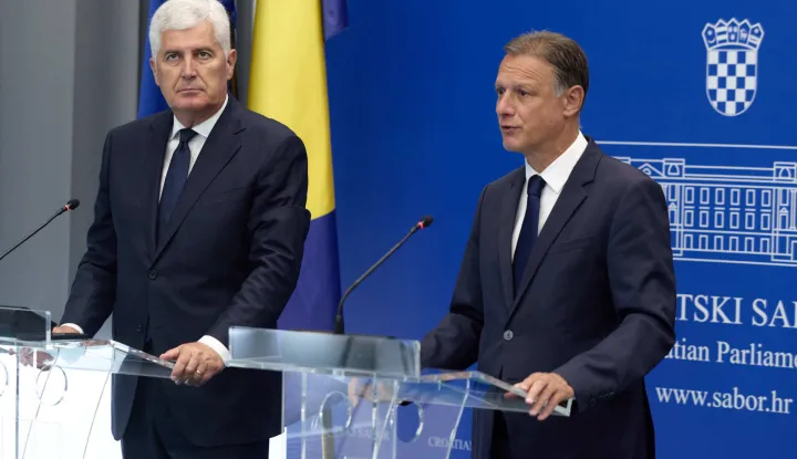 Zagreb, 21.07.2026. - Predsjednik Hrvatskoga sabora Gordan Jandroković primio je u Hrvatskom saboru predsjedatelja Doma naroda Parlamentarne skup&scaron;tine Bosne i Hercegovine Dragana Čovića.Na fotografiji Dragan Čović, Gordan Jandroković.foto HINA/ Edvard &Scaron;U&Scaron;AK