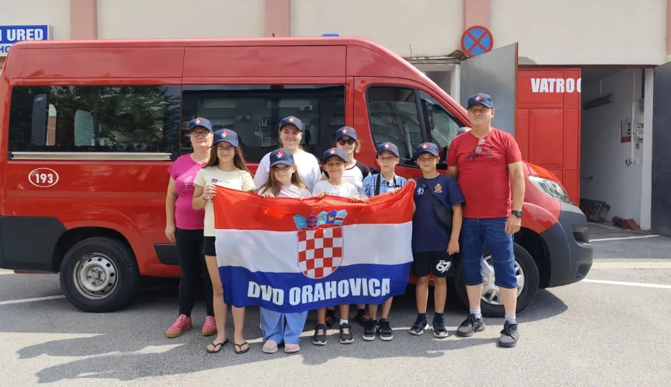Mladi vatrogasci iz Orahovice otputovali u Srbiju na međunarodni kamp i vatrogasne igre