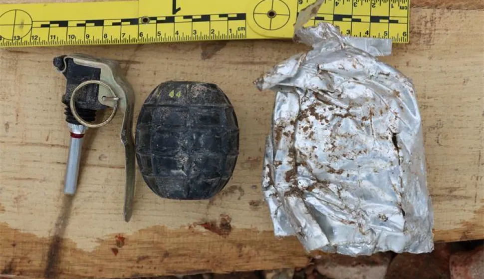 Ru&scaron;eći stablo u Baranjskom Petrovom Selu 41-godi&scaron;njak je prona&scaron;ao bombu
