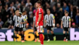 epa12471404 Franjo Ivanovic of Benfica reacts during the UEFA Champions League league phase match between Newcastle United and SL Benfica, in Newcastle, Britain, 21 October 2025. EPA/ADAM VAUGHAN