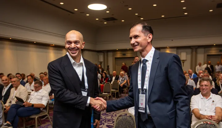 Zagreb, 29.07.2026.- Izborna sjednica Skup&scaron;tine Hrvatskog olimpijskog odbora na kojoj je izabran novi predsjednik HOO-a.Na fotografiji Josip Varvodić, Dragan Primorac.foto HINA/ Luka &Scaron;ANGULIN/ l&scaron;