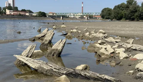 Osijek, 13. 07. 2026., Drava, rijeka Drava, nizak vodostaj, vodostajSNIMIO BRUNO JOBST