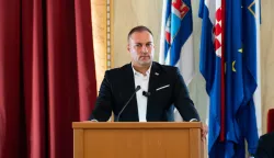 Osijek, Sastanak nacionalnog stožera, Afrička svinjska kuga David Vlajčić; ASK; nacionalni stožer; afrička svinjska kuga; bolest; svinjogojstvo; sastanak
