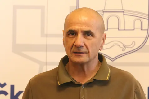 Osijek, 31. 07. 2026, Županijska 4, Ministar David Vlajčić, sastanak o Afričkoj svinjskoj kugi, ASK. Ante Blažević.snimio GOJKO MITIĆ