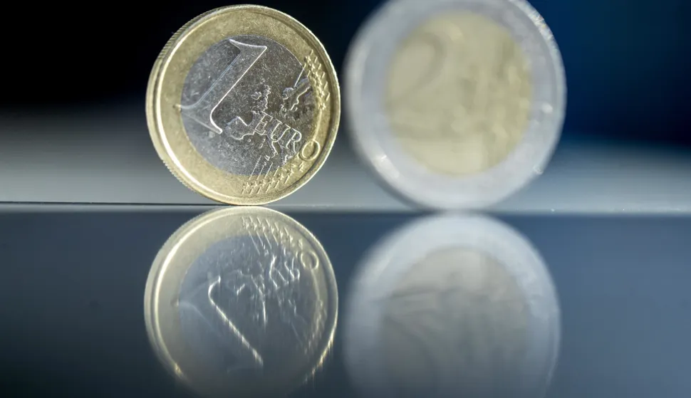 21.01.2022., Zagreb - Od 1. sijecnja 2023. godine, prema planu Vlade, platezno sredstvo u Hrvatskoj postat ce euro, a Hrvatska ce postati 20. clanica eurozone. Kuna ce time, nakon 28 godina koristenja, otici u povijest, dok ce hrvatski gradjani i sluzbeno postati korisnici eura. Ilustracija prelaska kune na euro. Photo: Igor Kralj/PIXSELL