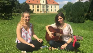 Maja Batorek i Mia Dim&scaron;ić