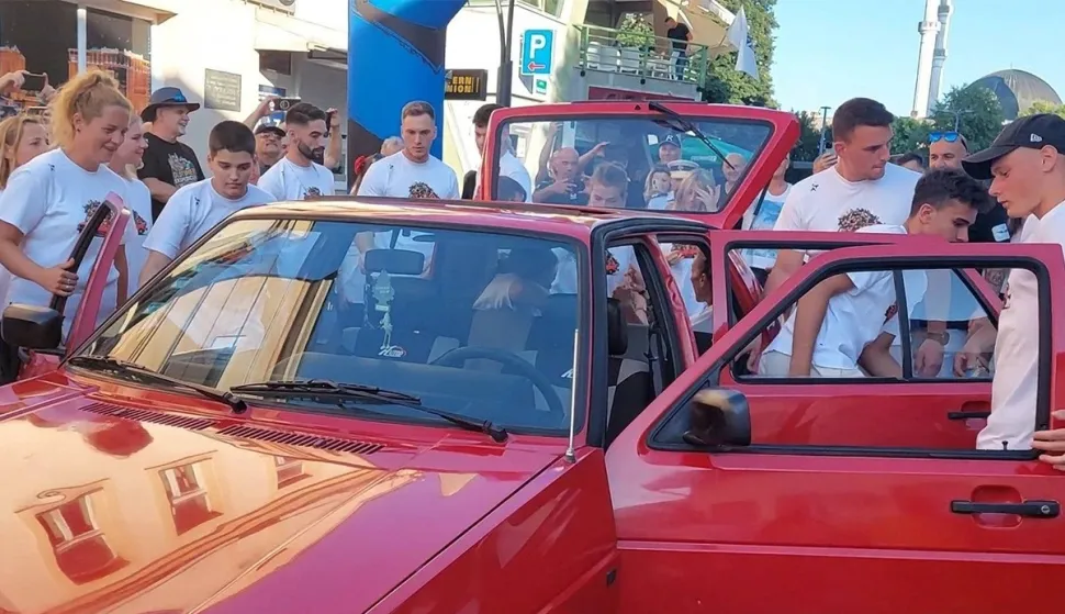 Obaranje Guinnessovog rekodra u Sanskom Mostu