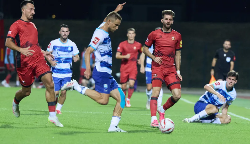 Velika Gorica, 01.08.2026. - Na Gradskom stadionu u Velikoj Gorici odigrana je utakmica 1. kola Hrvatske nogometne lige između Gorice i Osijeka.foto HINA/ Edvard &Scaron;U&Scaron;AK /es