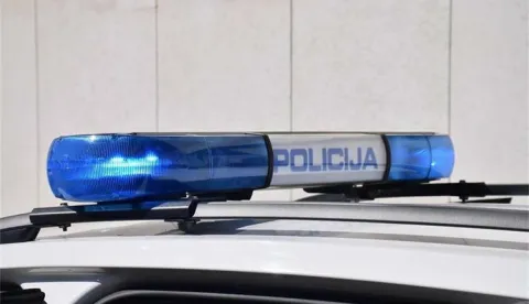 Nakon prometne nesreće kod Stare Petrove Slatine u bolnici preminula 91-godi&scaron;nja putnica iz automobila