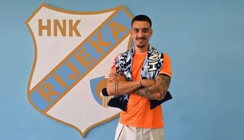 NK Rijeka je predstavila novog igrača u svom rosteru, na Rujevicu je stigao povremeni slovenski reprezentativni vratar Igor Vekić.FOTO: HNK RIJEKA