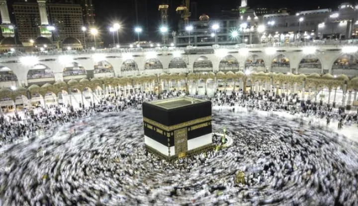 epa06170838 A slow shutter speed picture shows Muslim worshippers praying around the holy Kaaba at the Grand Mosque in Mecca, Saudi Arabia, 29 August 2017. Around 2.6 million muslim are expected to attend this year's Hajj pilgrimage, which is highlighted by the Day of Arafah, one day prior to Eid al-Adha. Eid al-Adha is the holiest of the two Muslims holidays celebrated each year, it marks the yearly Muslim pilgrimage (Hajj) to visit Mecca, the holiest place in Islam. Muslims slaughter a sacrificial animal and split the meat into three parts, one for the family, one for friends and relatives, and one for the poor and needy. EPA/MAST IRHAM